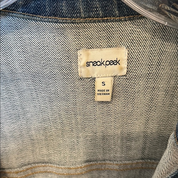 Denim Jacket with Button Closure - Picture 3 of 3
